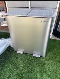 SONGMICS Dual Compartment Stainless Steel Step Trash Can