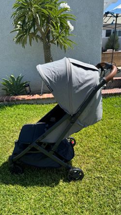 UPPAbaby Minu V2 with travel bag
