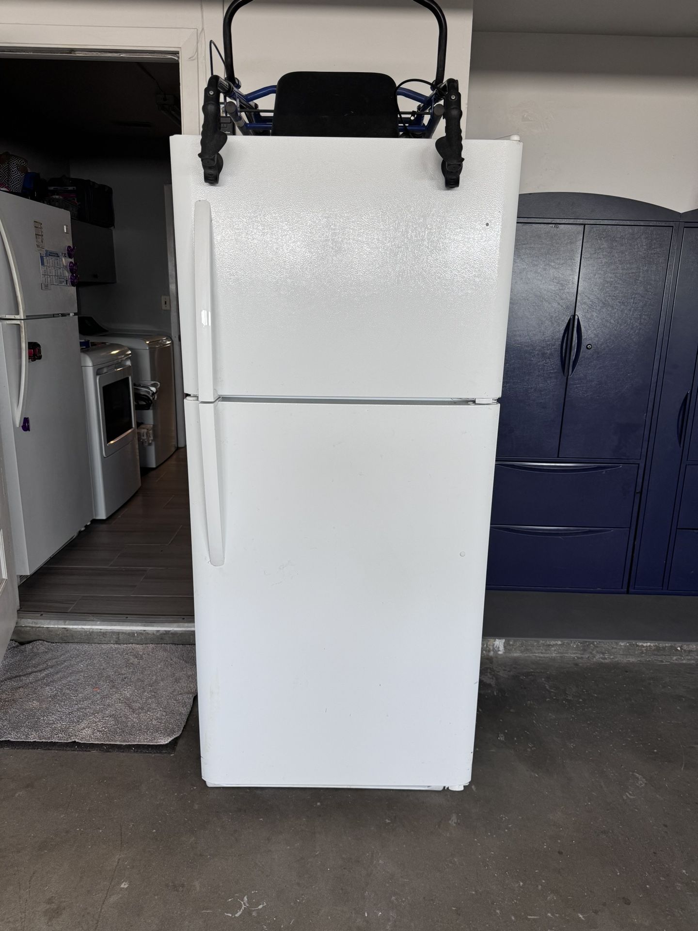 Frigidaire 28.5/31 in Refrigerator