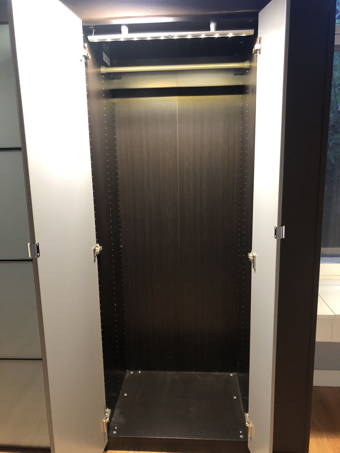 IKEA Closet Mirrored Sliding Doors + Shelves for Sale in Pasadena, CA OfferUp