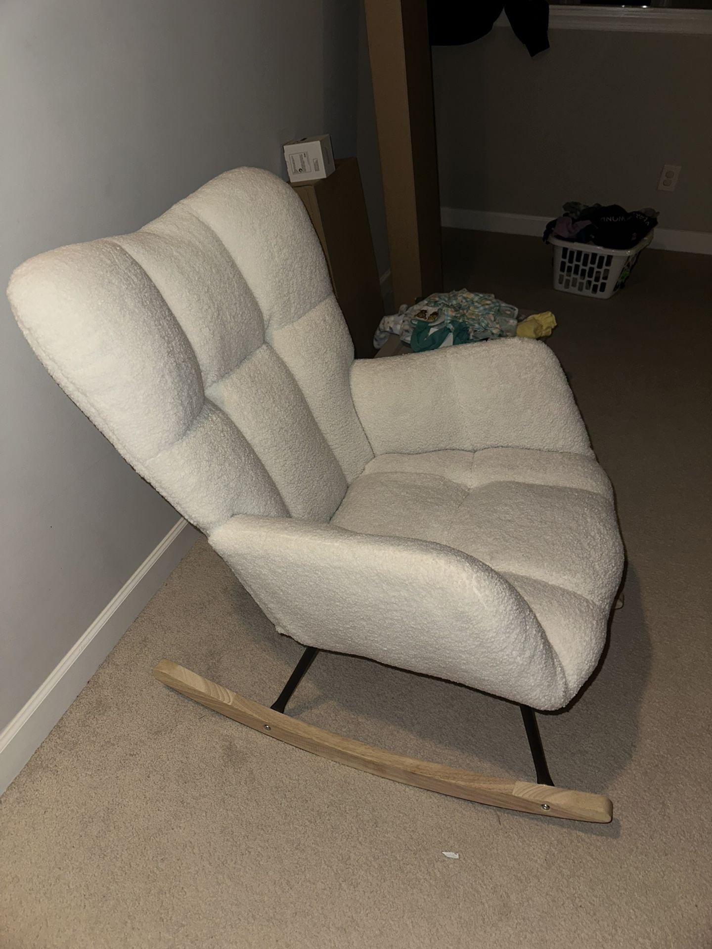 baby nursery rocking chair