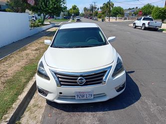 Nissan altima