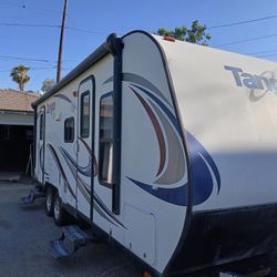 2014 Tango 21ft Slide Out. 