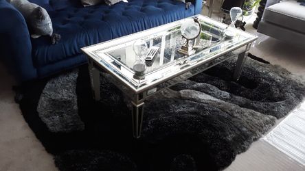 1 cocktail table 2 end tables