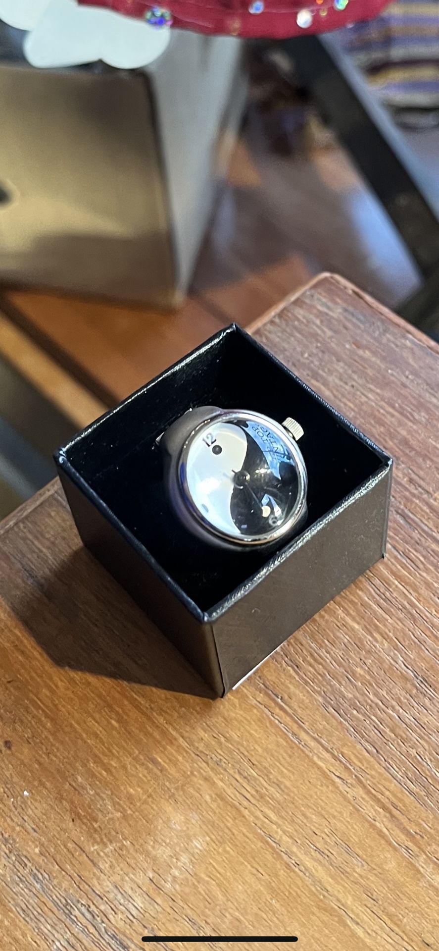 Ring Clock | Ying Yang | RARE | Japanese Movement | New Battery