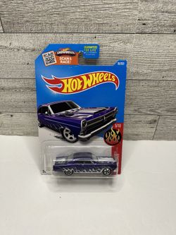 Hot Wheels Purple ‘1966 Ford 427 Fairlane / HW Flames • Die Cast Metal • Made is Malaysia