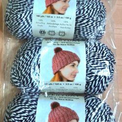 6pc yarn in blue Marble. Location near W Lake Mead and Rainbow 89108