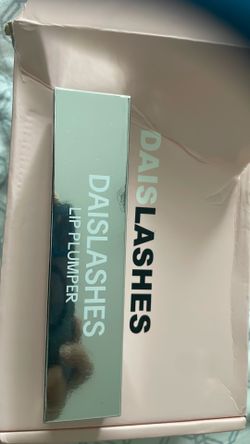 Dias Lashes Lip Plumper New