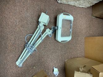 O.C White Telescoping Articulating Adjustable Brightness Magnifying Lamp - Commercial grade