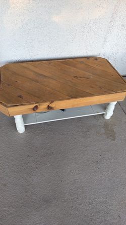 Free coffee table! Pick up on me