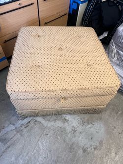 Large Rolling Ottoman