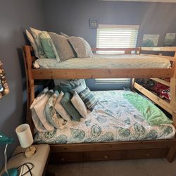 Triple Bunk Bed! Twin-full-twin!