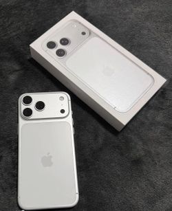 Brand New iPhone 17 Pro Max 2TB***UNLOCKED For All Companies