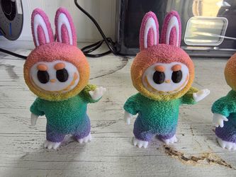 New 3D figurines