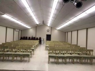 Vendo cillas excelentes para Iglesia y eventos especiales 80 cillas