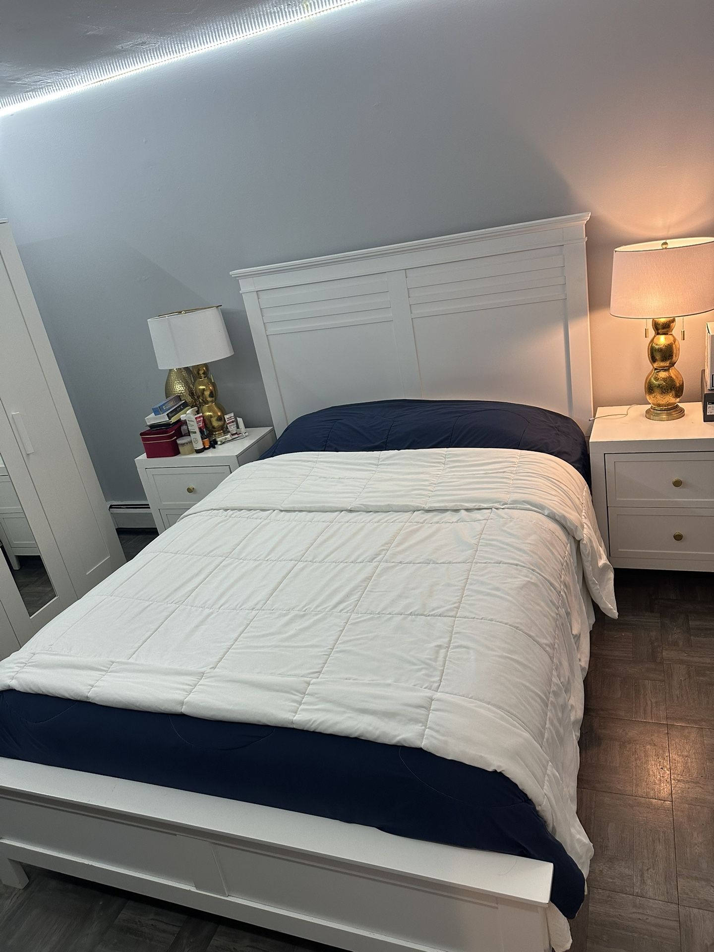 Queen Bed Frame With Nights Stand