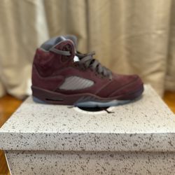 Jordan 5 Retro Burgundy 