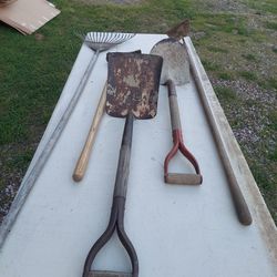 5 piece yard tool set.