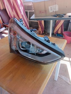 2013-2016 Hyundai Santa Fe headlight