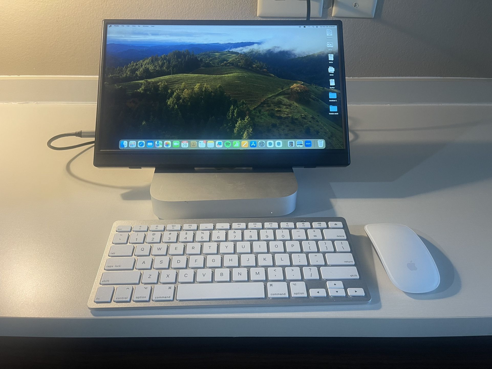 Mac Mini M1 16GB / 2TB + Apple Keyboard, Mouse + Monitor (Full Setup)