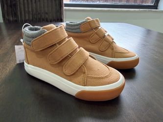 Boys shoes
