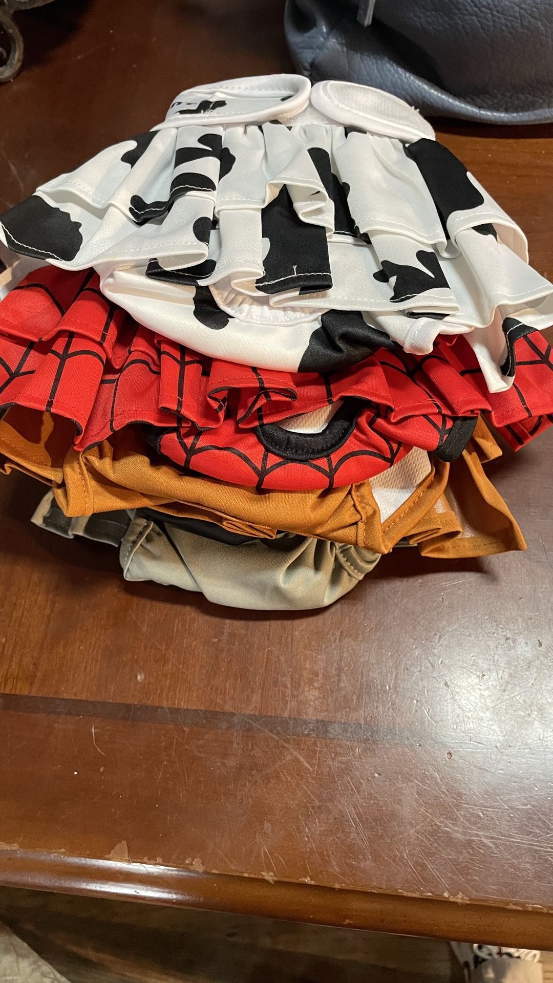 Set the 5 diapers for little dogs size (s)