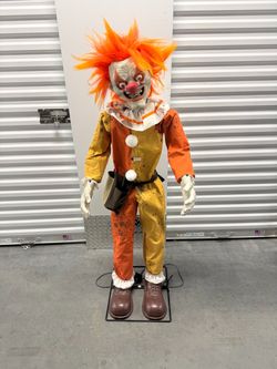 Life-Size Animated Halloween Clown Prop