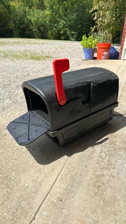 New Plastic Mail Box