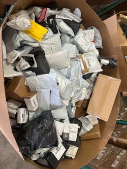 🎁 Wholesale Mystery Pallets – Brand New Sealed Packages! 🔥 $800 per pallet