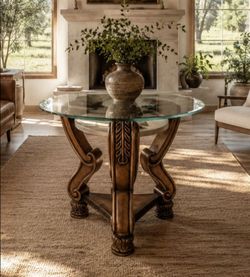 Ashley Furniture Round Glass Top End Table. Margilles Collection
