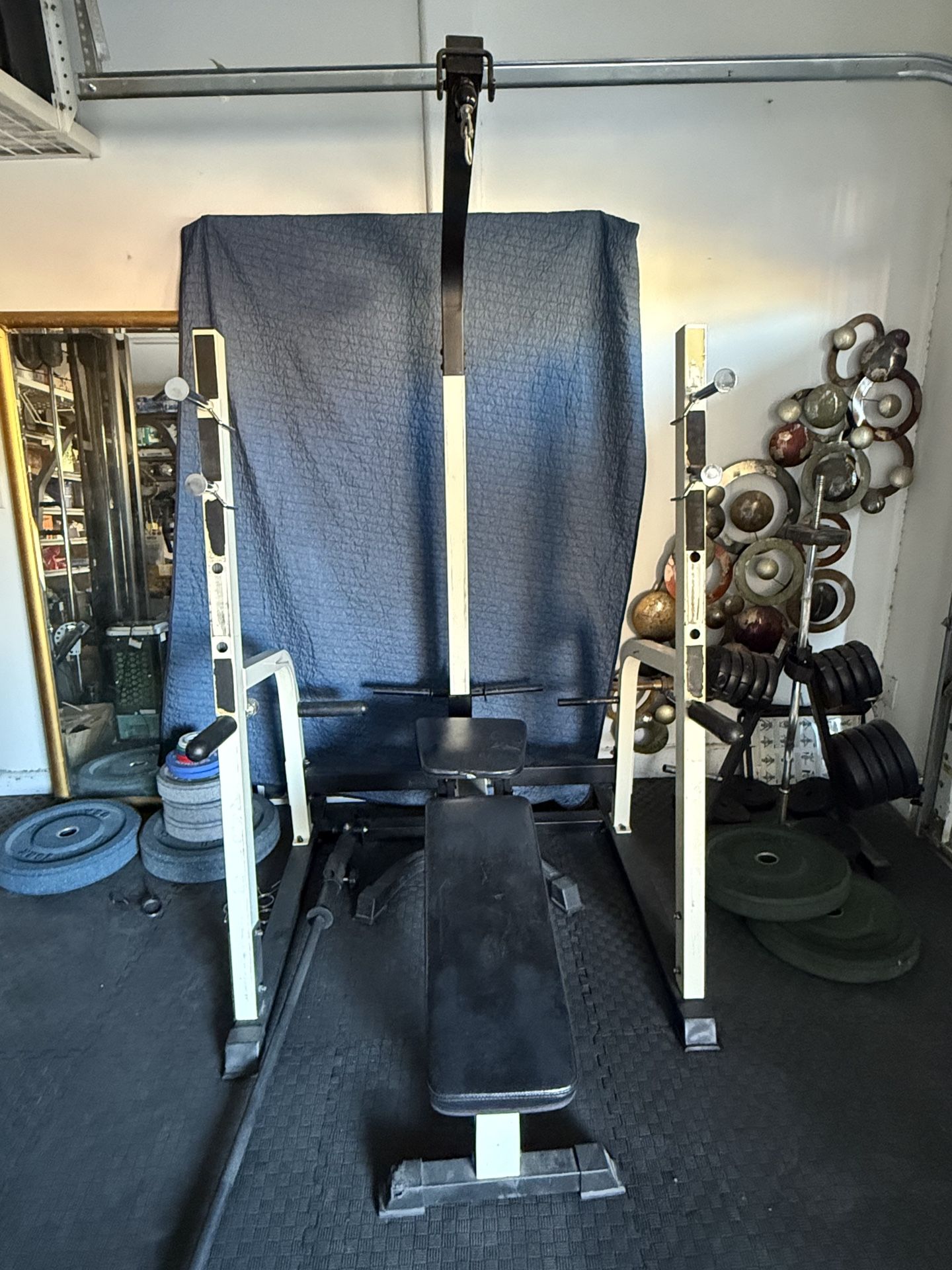 Squat Rack And Bench 