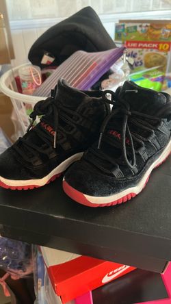 Air Jordan 11 Black Red Sneakers