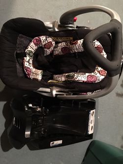 Like new baby girl car seat