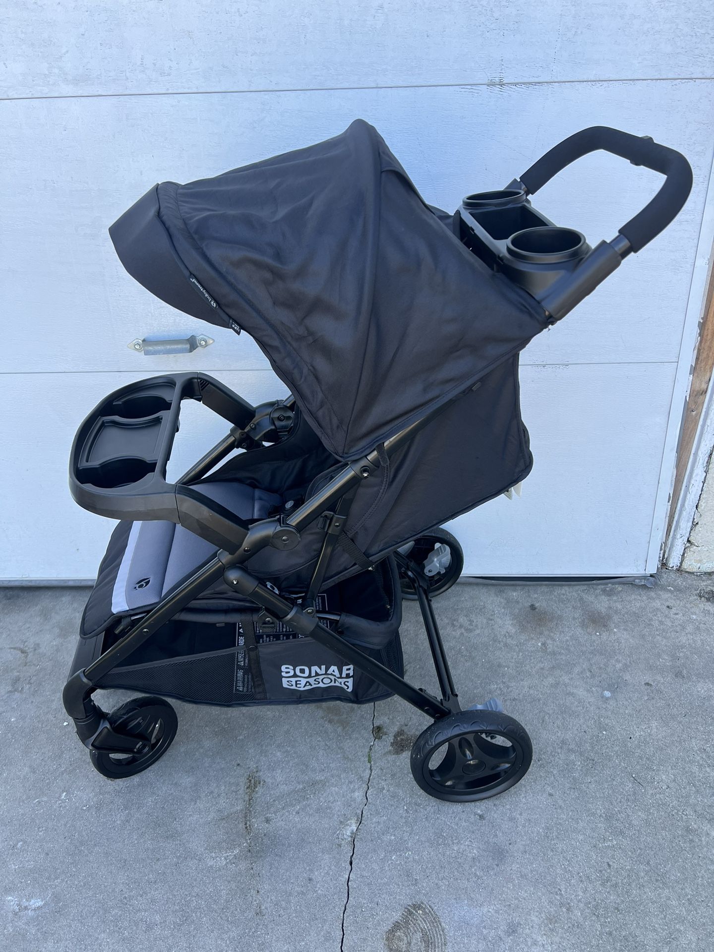 BABY TREND STROLLER