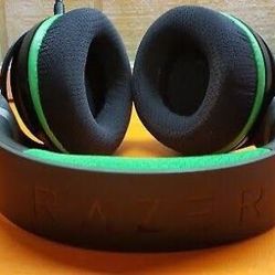 Razer Kaira Pro Wireless Gaming Headset for Xbox Series X | S: TriForce Titanium 50mm Drivers - Supercardioid Mic Dedicated Mobile EQ and Pairing Blue