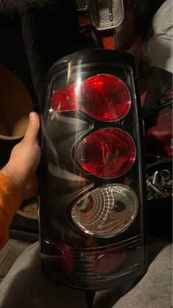 I have both sides they fit 99-2002 Chevy Silverado