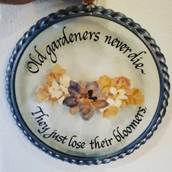 Pressed Flower Wall Decor