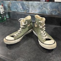 Converse Men’s Size 9