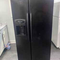 Practically Brand New Refrigerator 