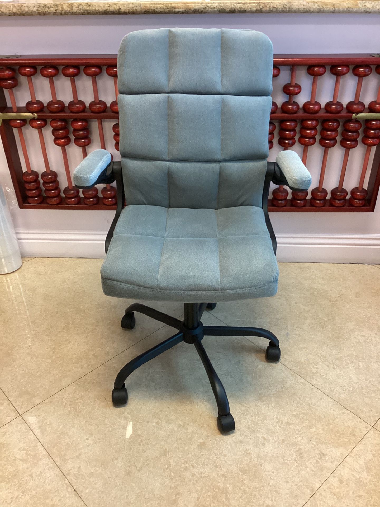 Gray Office Chair with Soft Linen Fabric