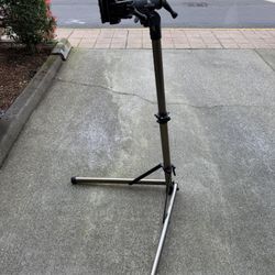 Bike Hand - Mechanic Stand, Foldable.