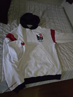 2028 LA mitchellnsss  sweater