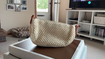 Straw purse