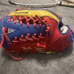 44 Baseball Glove 12.75” OF Colombia 🇨🇴 