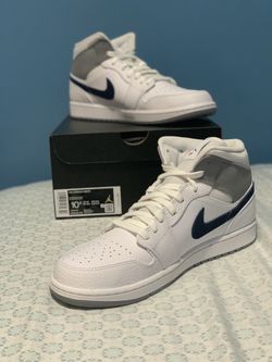 Jordan 1 Mid “Paris White”
