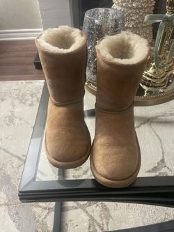 Girls UGGs