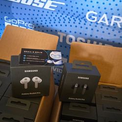 Samsung Galaxy Buds 4 Pro 2 Way Speaker AI Real-Time Interpreter True Wireless Noise Cancellation ANC   Black & White