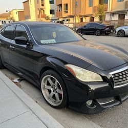 2011 Infiniti M