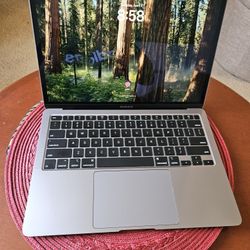 Apple Macbook Air i5 8gb Ram 500gb SSD 13" Screen 10th Gen. 2020