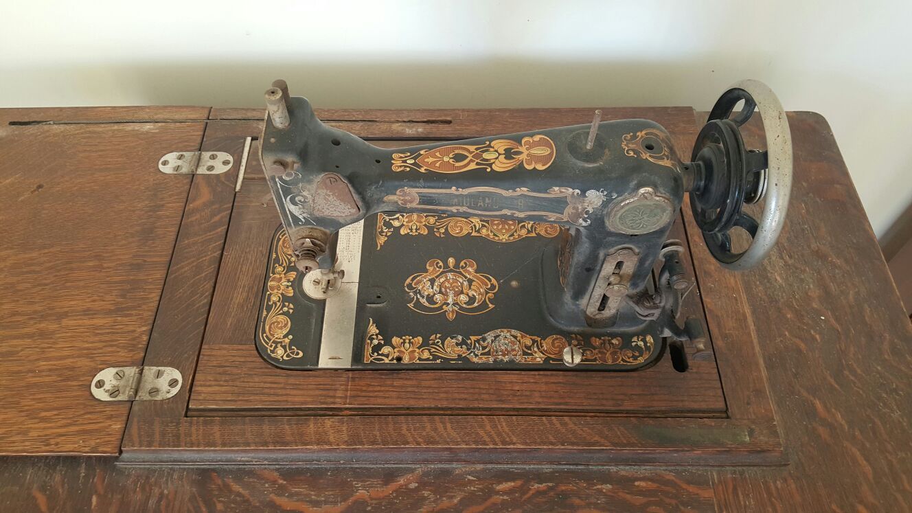 Antique Sewing Machine Works